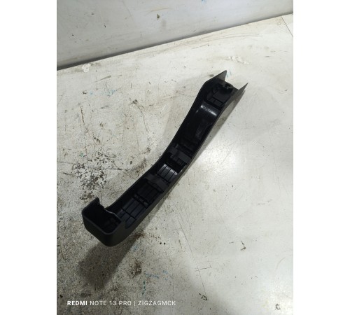 Накладка петли багажника левая