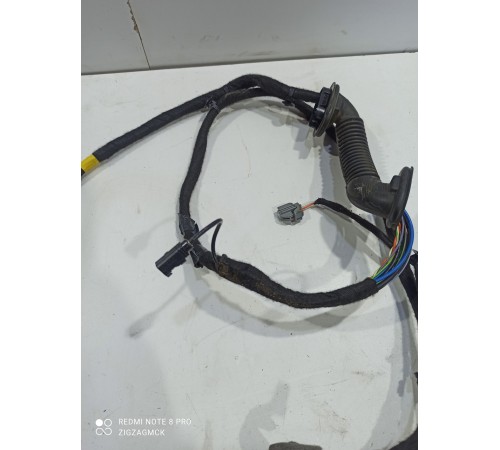 Электропроводка крышки багажника