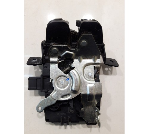 Замок крышки багажника