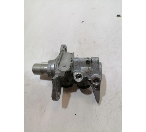 Главный тормозной цилиндр