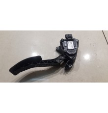 Педаль акселератора