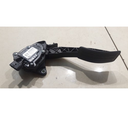 Педаль акселератора