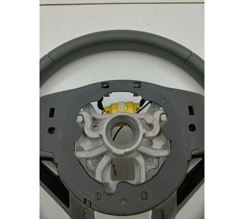 Рулевое колесо в сборе с многофункциональными кнопками