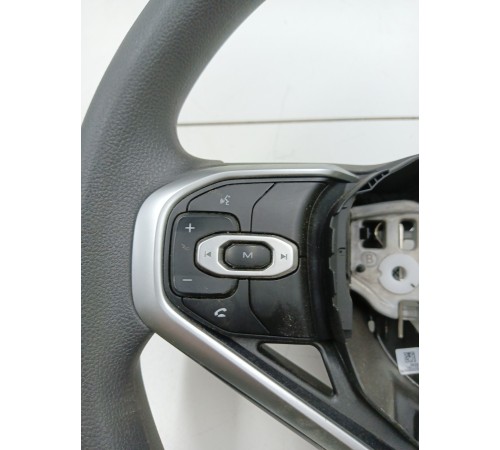 Рулевое колесо в сборе с многофункциональными кнопками