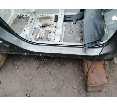 Порог со стойкой правый