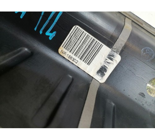 Накладка пластик кузова передний левый