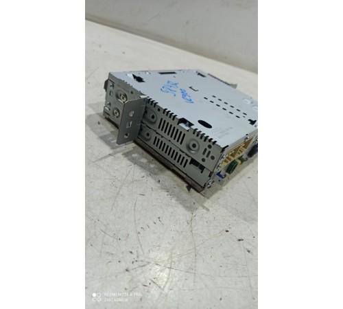 Магнитола (мультимедийный центр)