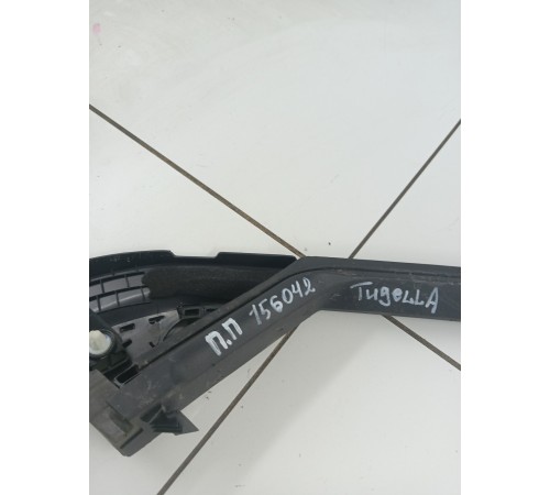 Накладка двери передняя левая