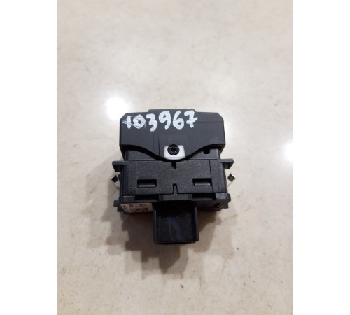 Кнопка отключения света при открытии двери