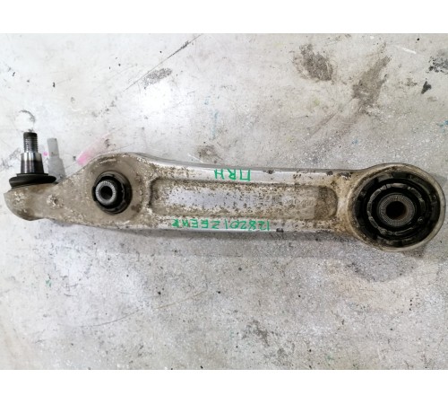 Прямой рычаг передней подвески правый