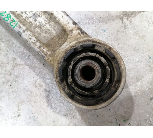 Прямой рычаг передней подвески правый