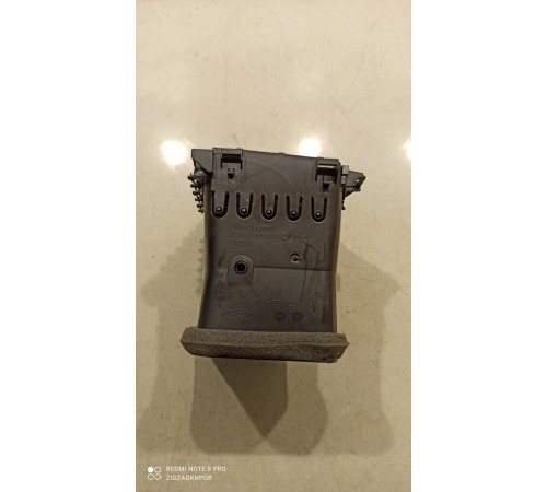 Воздушный дефлектор правый