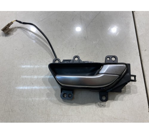 Ручка двери внутренняя(передняя правая)