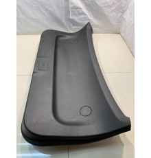 Обшивка двери багажника