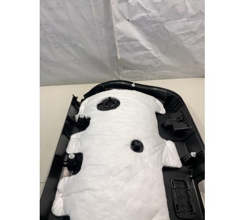 Обшивка двери багажника