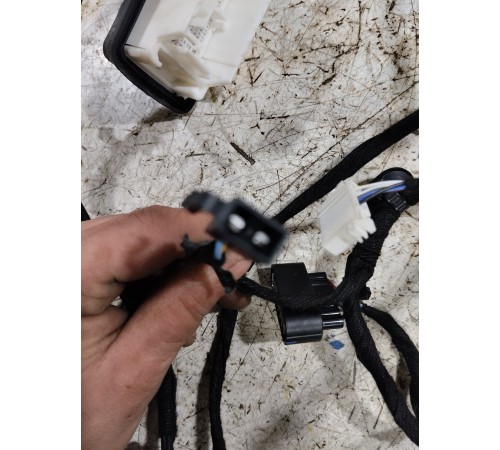 Электропроводка двери передняя правая