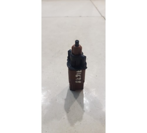 Датчик с педали сцепления (тормоза)