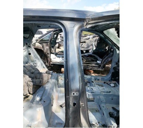 Порог с центральной стойкой правый