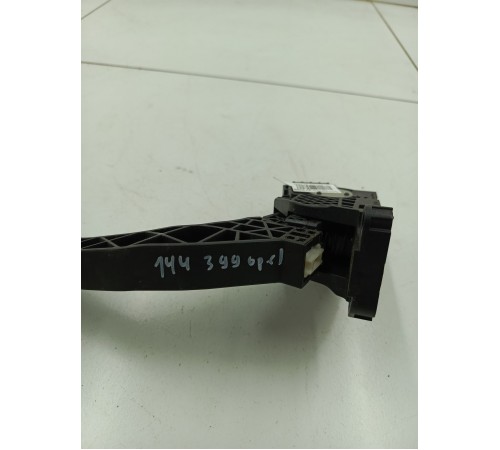 Педаль акселератора