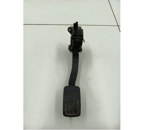 Педаль акселератора