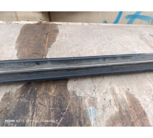 Накладка порога левая наружная 