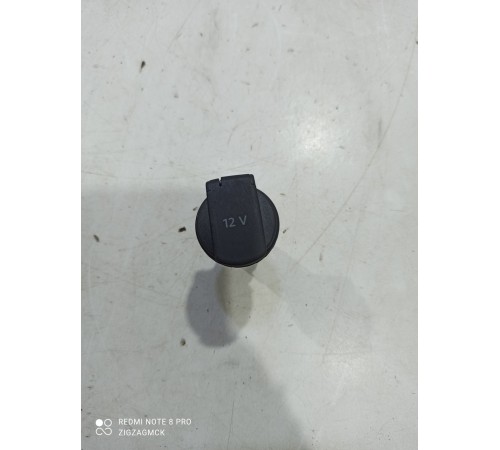 Розетка 12v багажника
