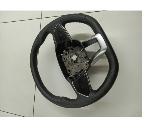 Рулевое колесо в сборе с многофункциональными кнопками