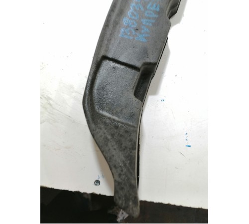 Уплотнитель крыла передний правый