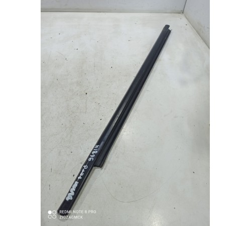 Уплотнитель стекла (передний правый внутренний)