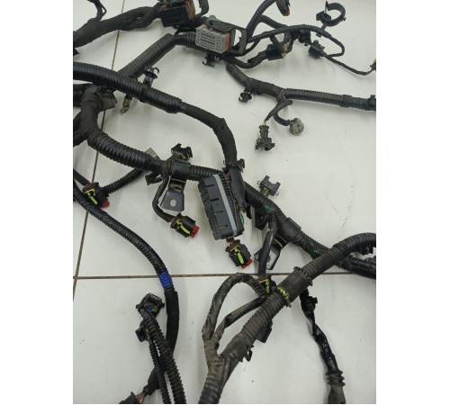 Электропроводка подкапотная с монтажным блоком