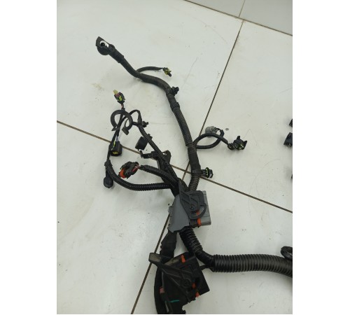 Электропроводка подкапотная с монтажным блоком