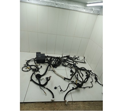 Электропроводка подкапотная с монтажным блоком