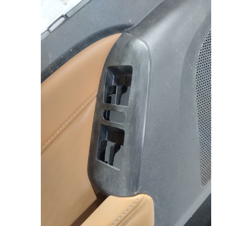 Обшивка двери передняя левая