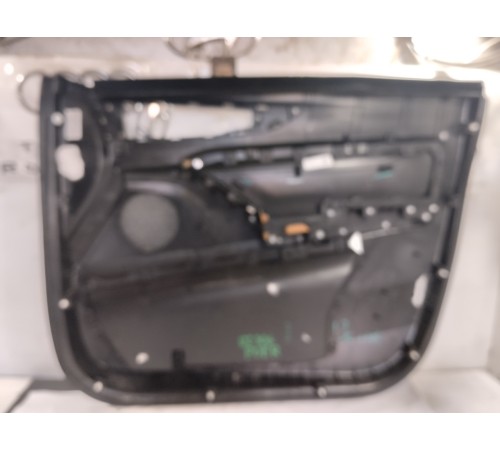 Обшивка двери передняя левая