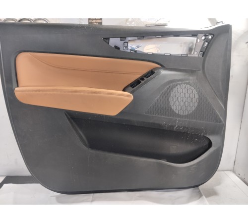 Обшивка двери передняя левая