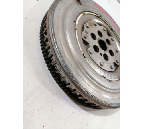 Маховик двигателя