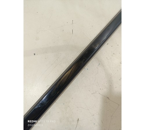 Молдинг стекла двери передний правый