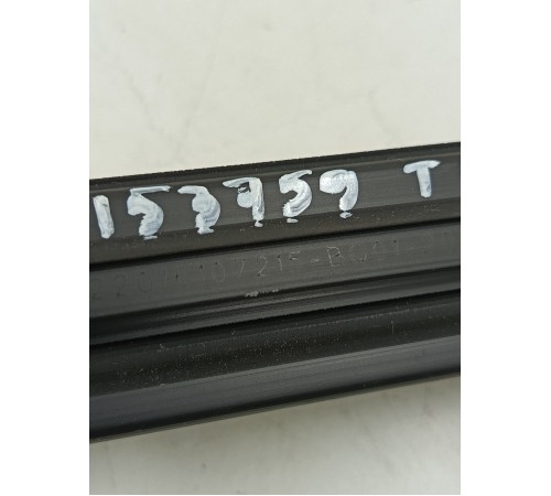 Уплотнитель стекла передний левый внутренний