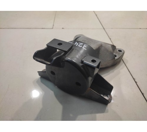 Опора двигателя (правая)