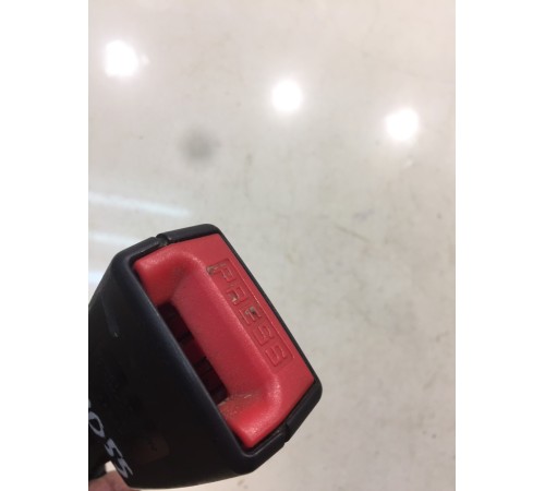 Защёлка ремня безопасности (левая, задняя)