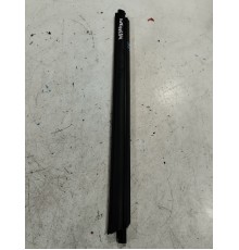 Уплотнитель стекла (задний, правый, внутренний)