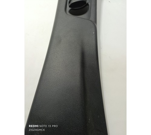 Обшивка центральной стойки левая верхняя