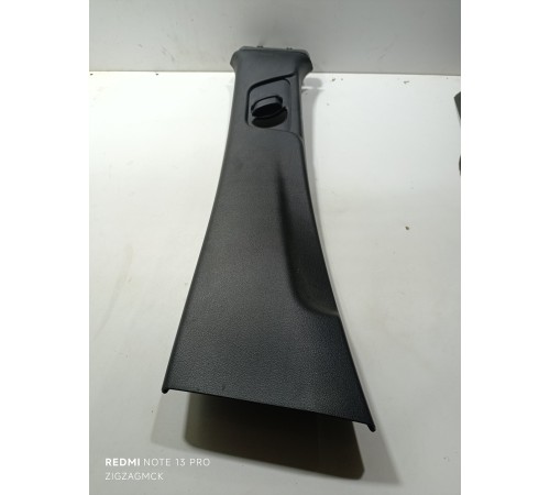 Обшивка центральной стойки левая верхняя