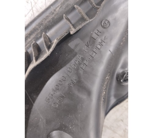 Уплотнитель двери передний левый