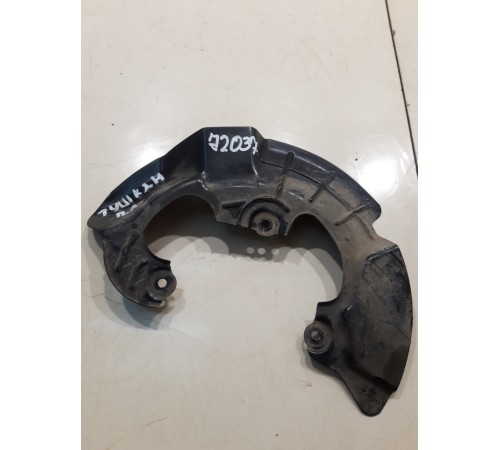 Кожух тормозного диска (передний, левый)