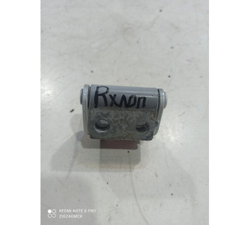 Петля крышки багажника(правая)