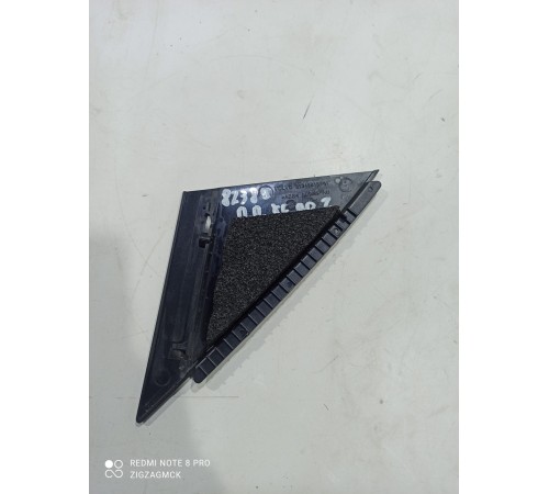 Уголок двери (передний правый)