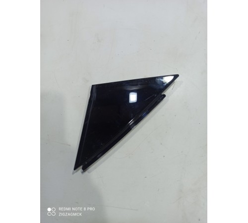 Уголок двери (передний правый)