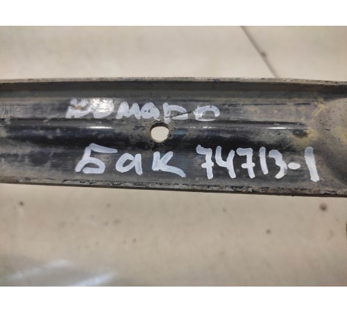 крепление бака