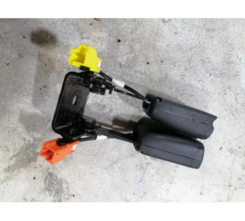 Ответная часть ремня безопасности